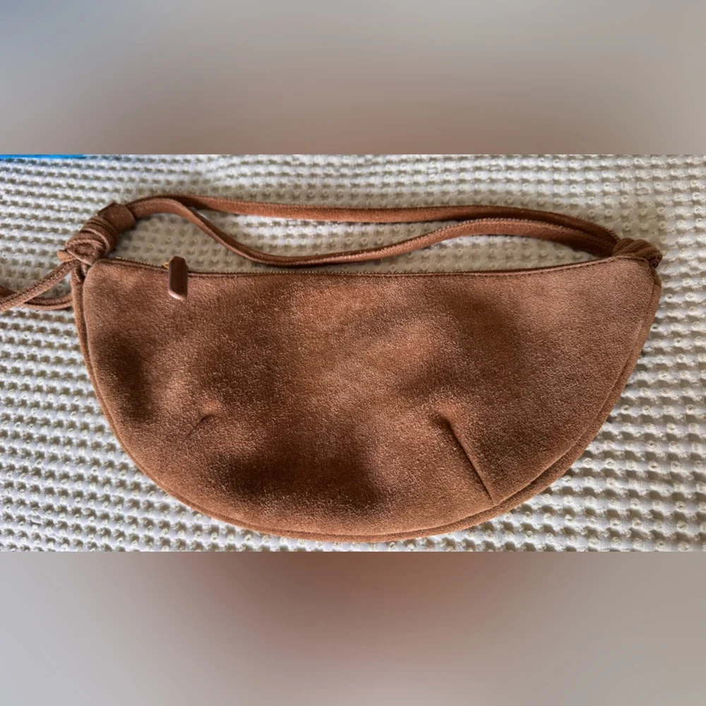 Madewell Bolo Suede Bag - Picture 6 of 16